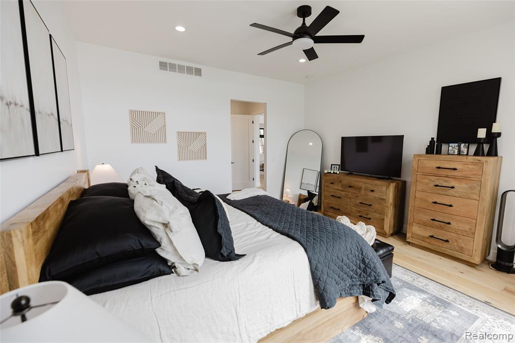 12530 Woodhull Landing, Fenton, MI 48430 — Photo 33