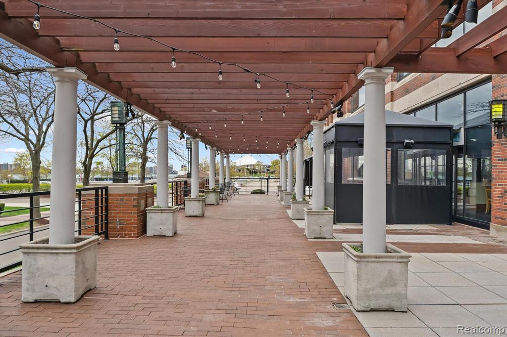 200 RIVER PLACE Drive, 14, Detroit, MI 48207 — Photo 32