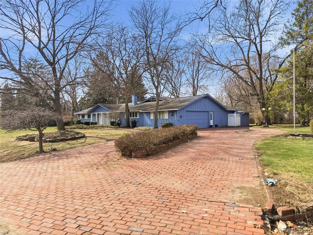 1690 Ledbury Drive, Bloomfield Hills, MI 48304 — Photo 3