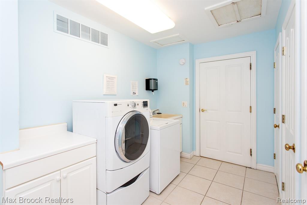 444 Chester Street, 420, Birmingham, MI 48009 — Photo 35