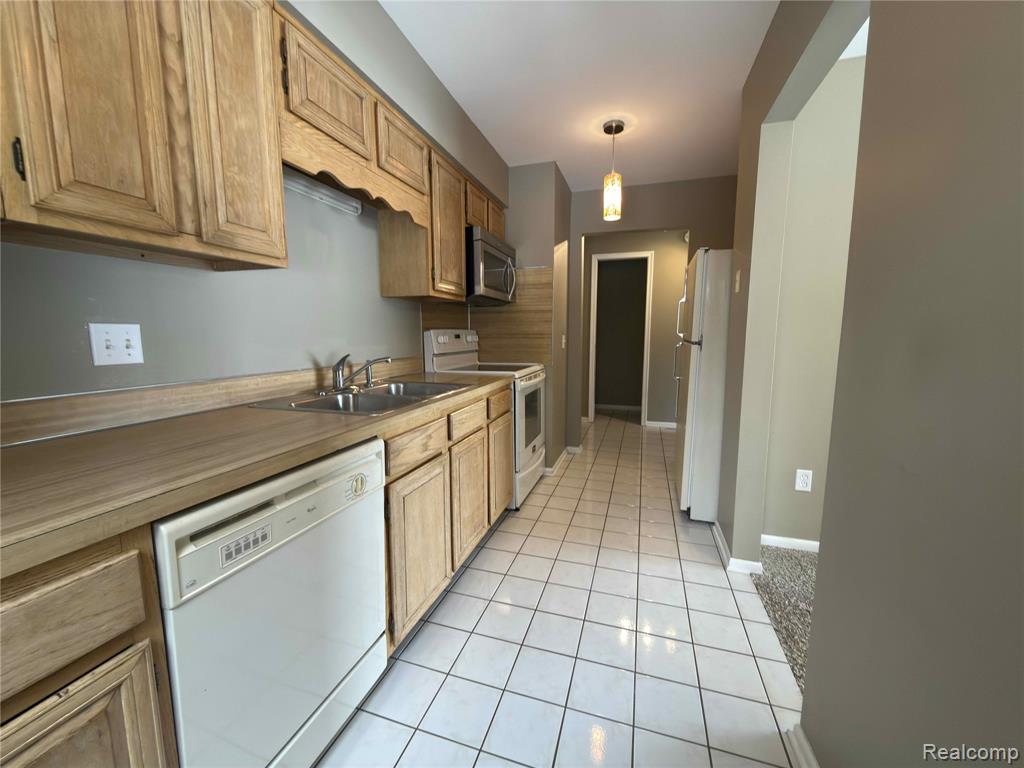 8517 Pepper Ridge Drive, Grand Blanc, MI 48439 — Photo 2