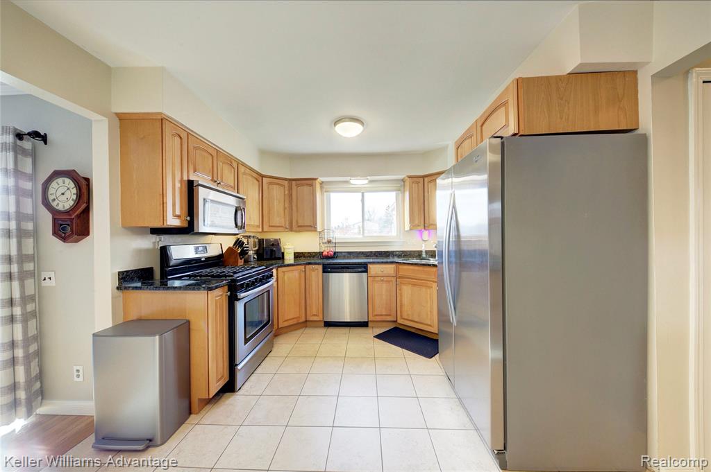 44273 Richmond Court, Canton, MI 48187 — Photo 6