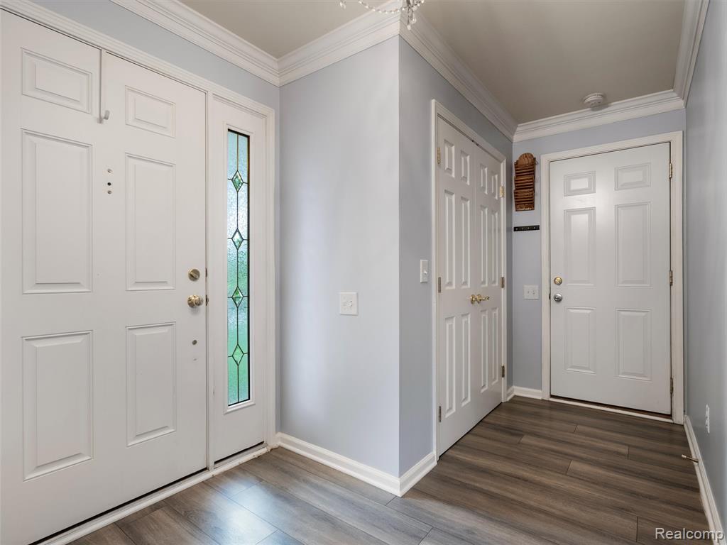 42712 Elizabeth Circle, Clinton Twp, MI 48038 — Photo 7