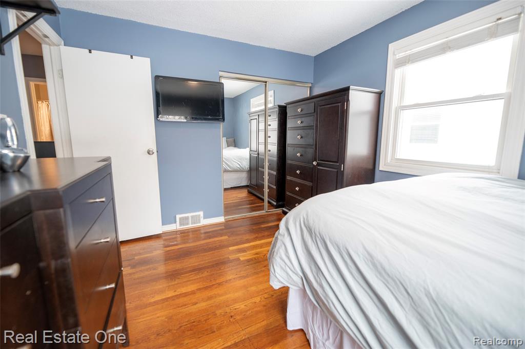 4605 Rosewold Avenue, Royal Oak, MI 48073 — Photo 13
