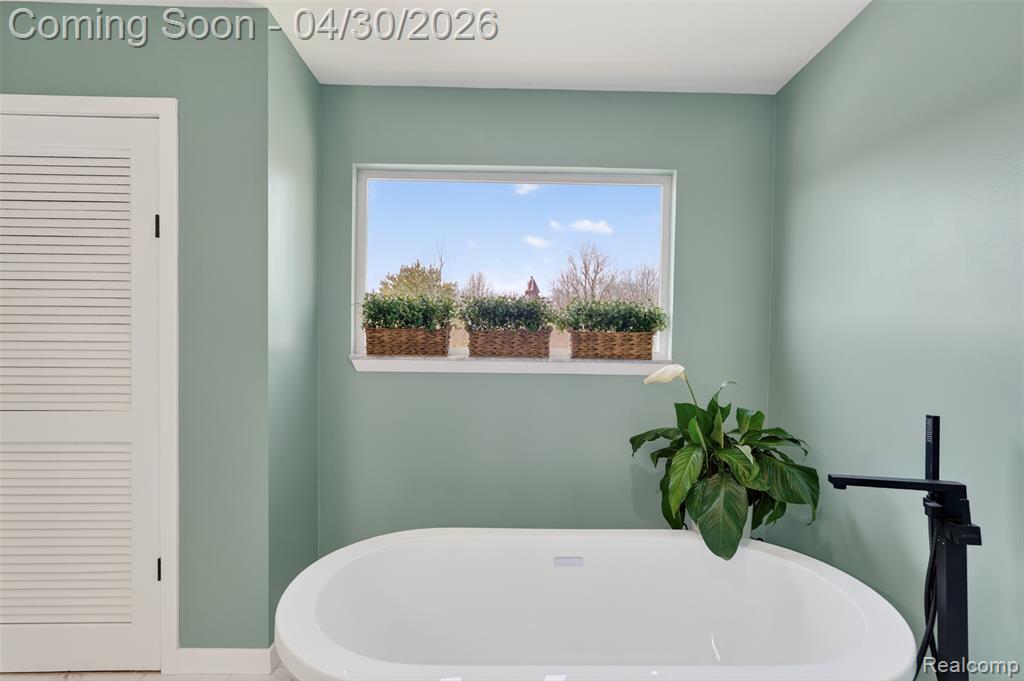 1225 W Grand Blanc Road, Grand Blanc, MI 48439 — Photo 28