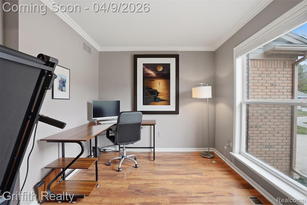 938 Meadowbrook Court, Milford, MI 48381 — Photo 25