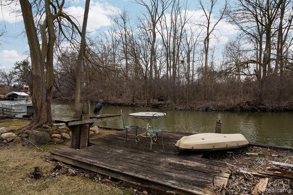 6165 VENICE Drive, Commerce Twp, MI 48382 — Photo 35