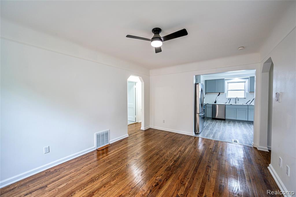 13680 Borgman Street, Oak Park, MI 48237 — Photo 9
