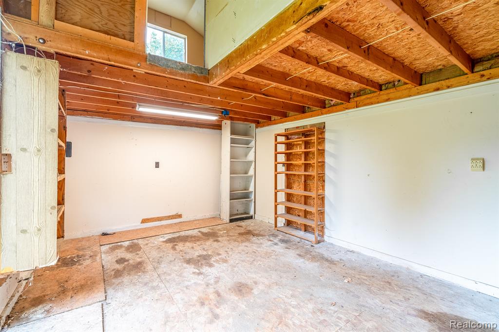 611 N IVANHOE Avenue, Ypsilanti, MI 48198 — Photo 10