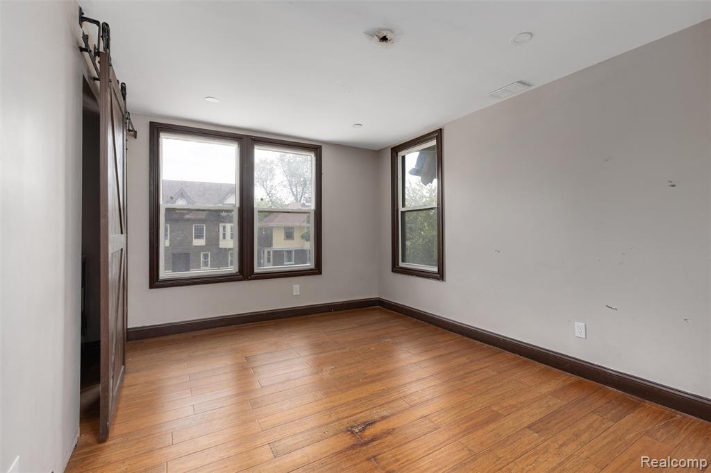 89 Hague Street, Detroit, MI 48202 — Photo 15