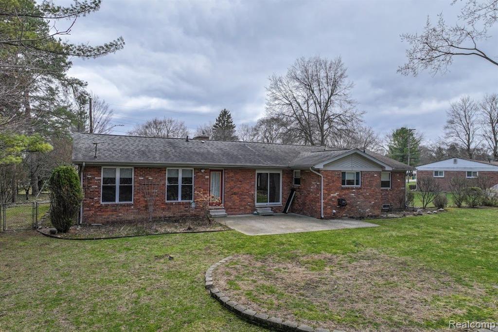 404 RIVER BEND Drive, Flushing, MI 48433 — Photo 14