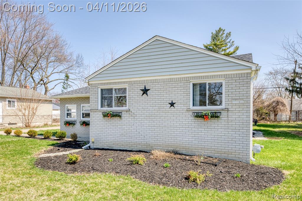 8416 Hugh Street, Westland, MI — Photo 25