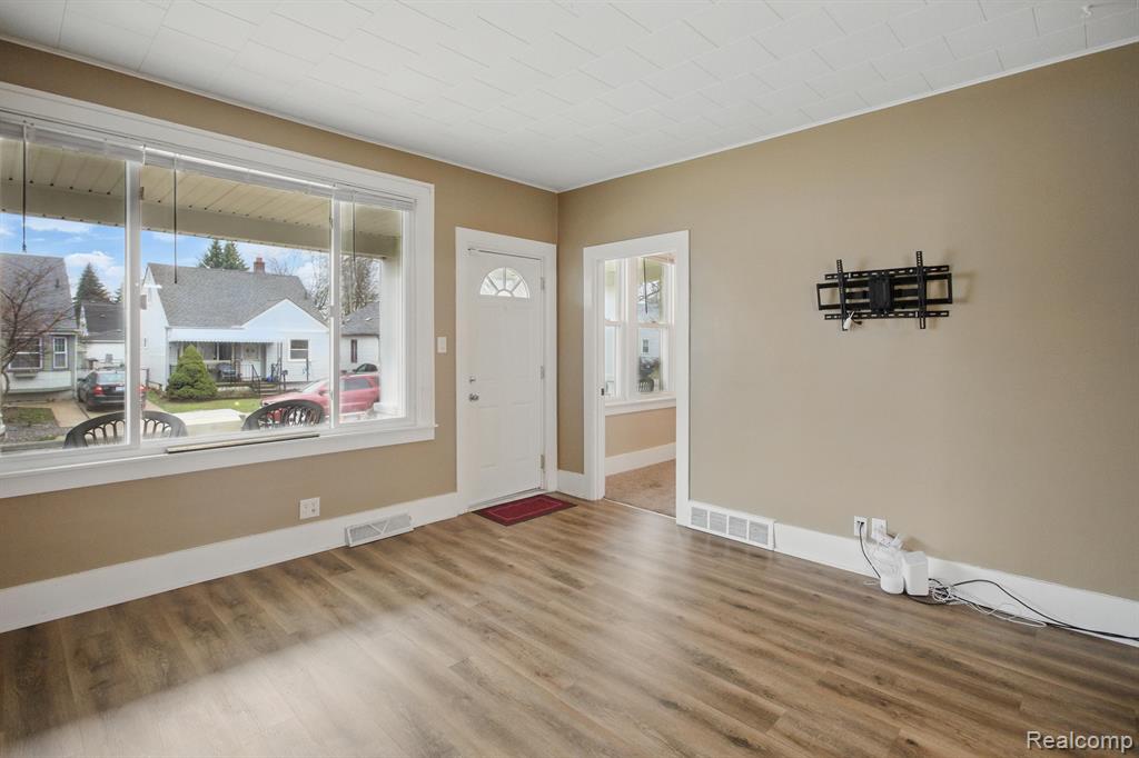 880 WHITE Avenue, Lincoln Park, MI 48146 — Photo 14