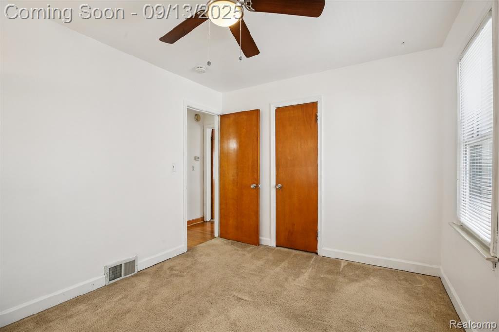553 E Annabelle Avenue, Hazel Park, MI 48030 — Photo 12