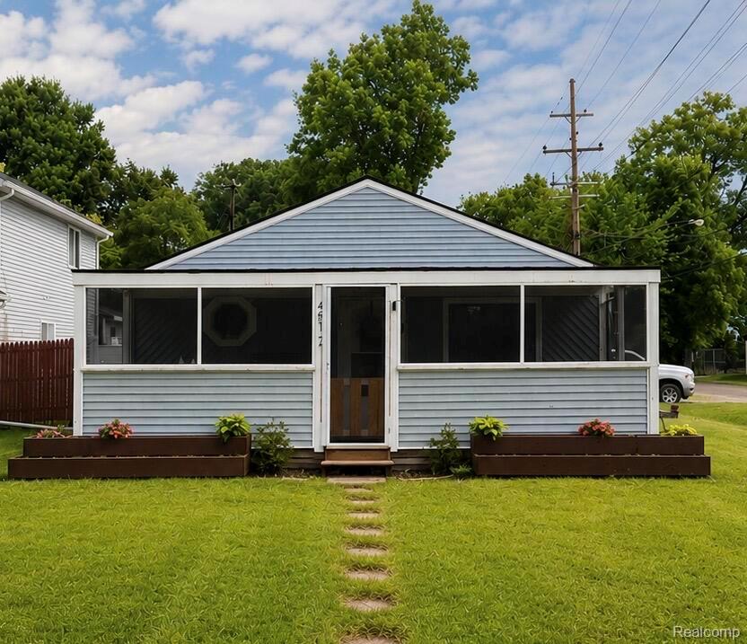 4512 Treadwell Street, Wayne, MI 48184 — front exterior