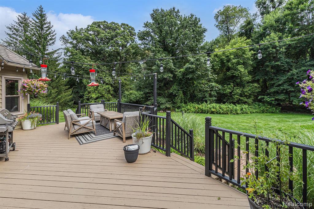 5895 Meadows Drive, Clarkston, MI 48348 — Photo 42