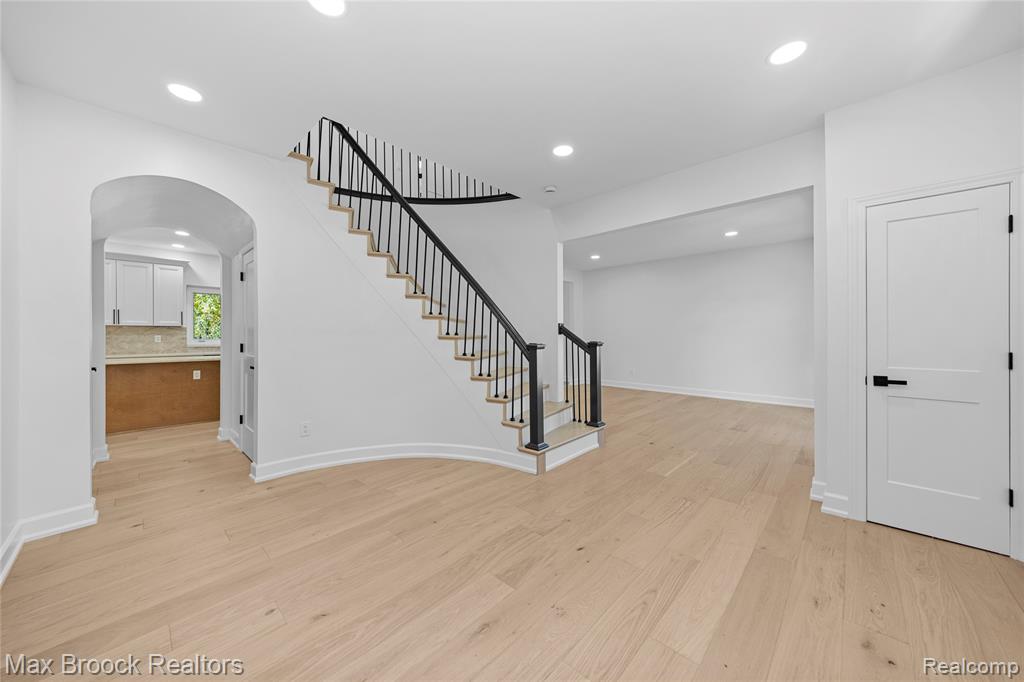 7219 Oakwood Drive, West Bloomfield, MI — Photo 6