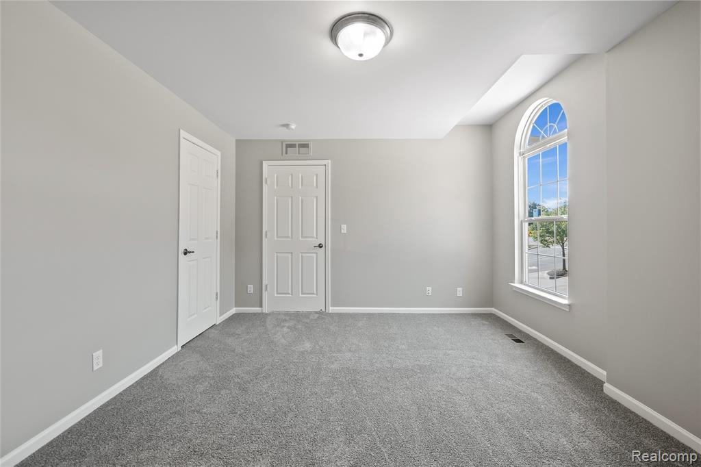 51 N Squirrel Road, Auburn Hills, MI 48326 — Photo 16
