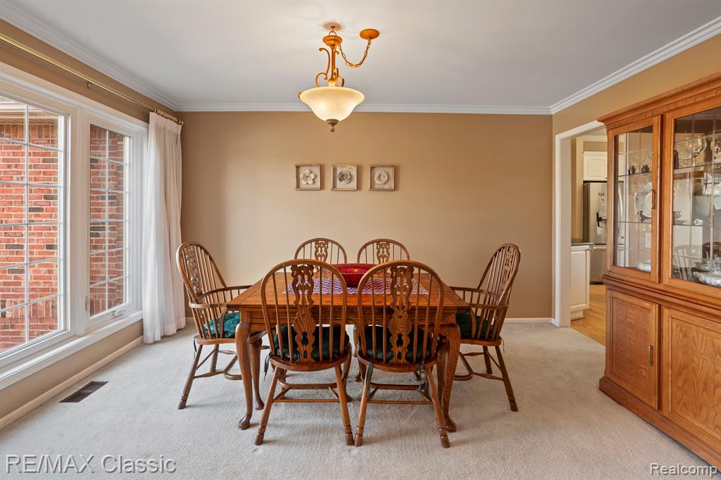 6904 GRANGER Drive, Troy, MI 48098 — Photo 13