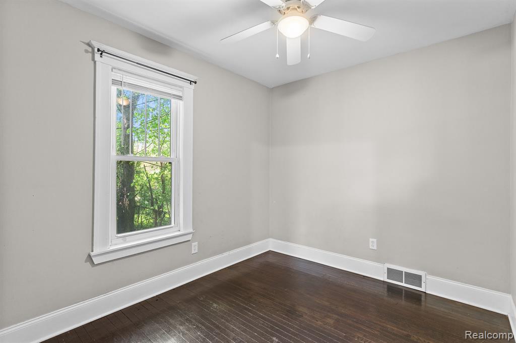 7501 DUNEDIN Street, Detroit, MI 48206 — Photo 15