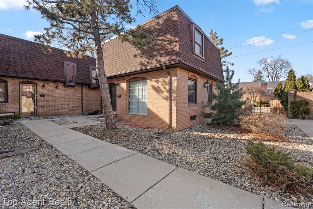 5095 Crooks Road, 1, Royal Oak, MI 48073 — Photo 2