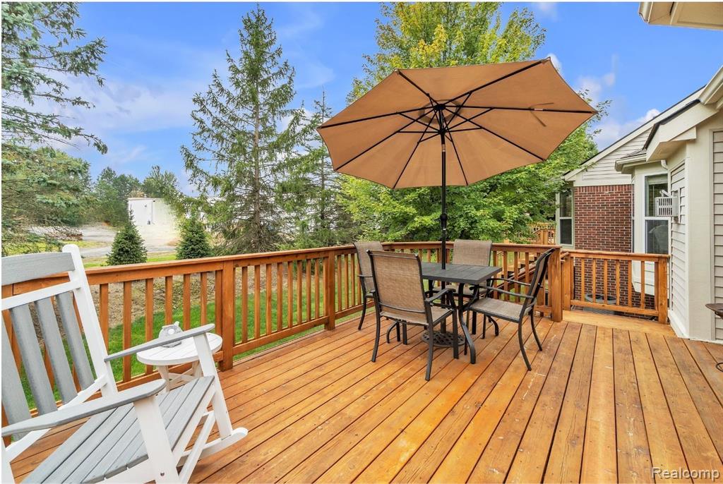 1134 Andover Circle, Commerce Twp, MI 48390 — Photo 39
