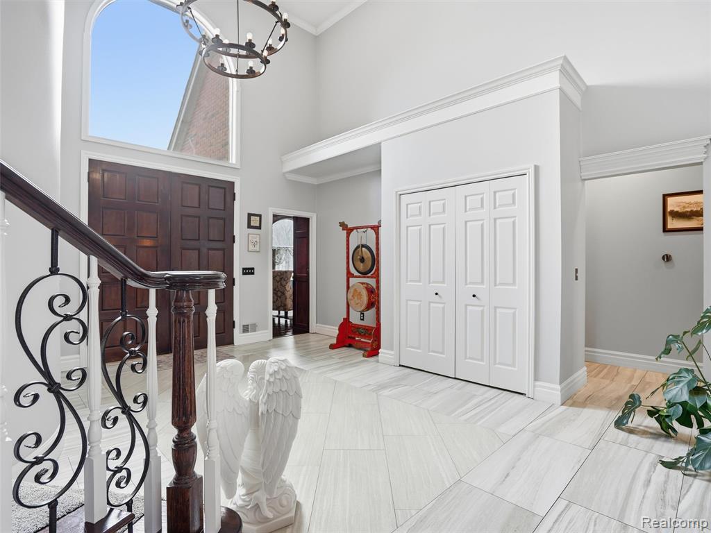 54465 Birchfield Drive E, Shelby Twp, MI 48316 — Photo 12