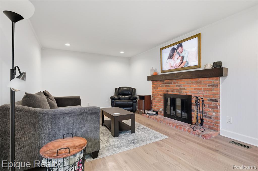3411 Ashley Drive, Orion, MI — Photo 9