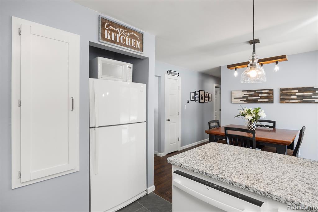 4852 MEADOWBROOK Lane, Lake Orion, MI — Photo 9