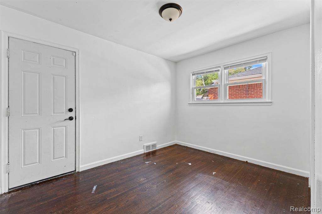 20261 Burt Road, Detroit, MI 48219 — Photo 11