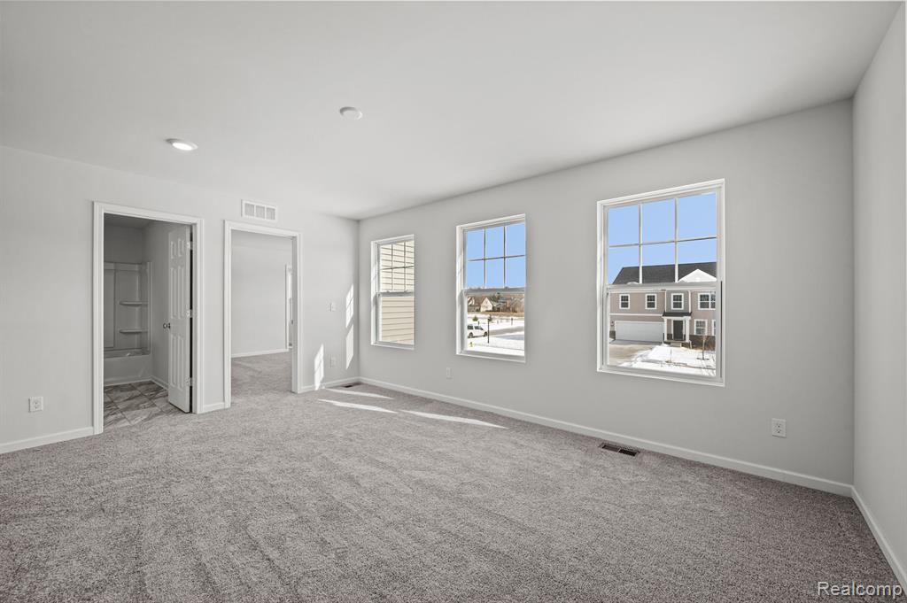 54631 HERON Circle, New Baltimore, MI 48047 — Photo 16