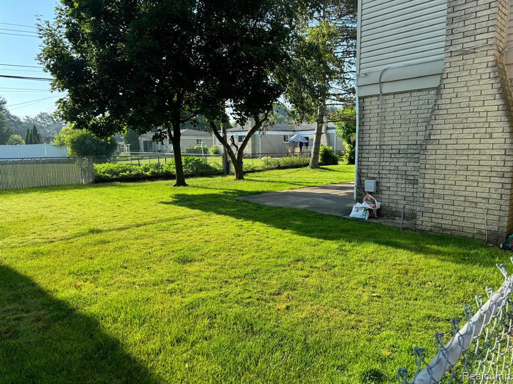 5028 Abington Drive, Troy, MI 48085 — Photo 5