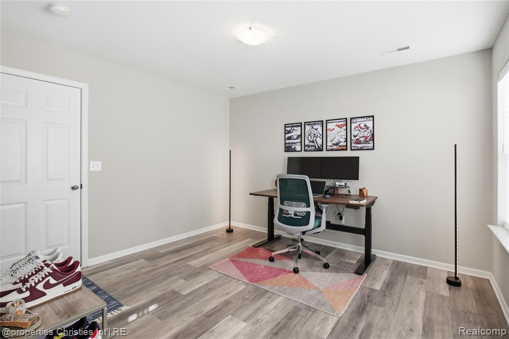 401 Jeff Keeton Drive, 40, Hazel Park, MI 48030 — Photo 3