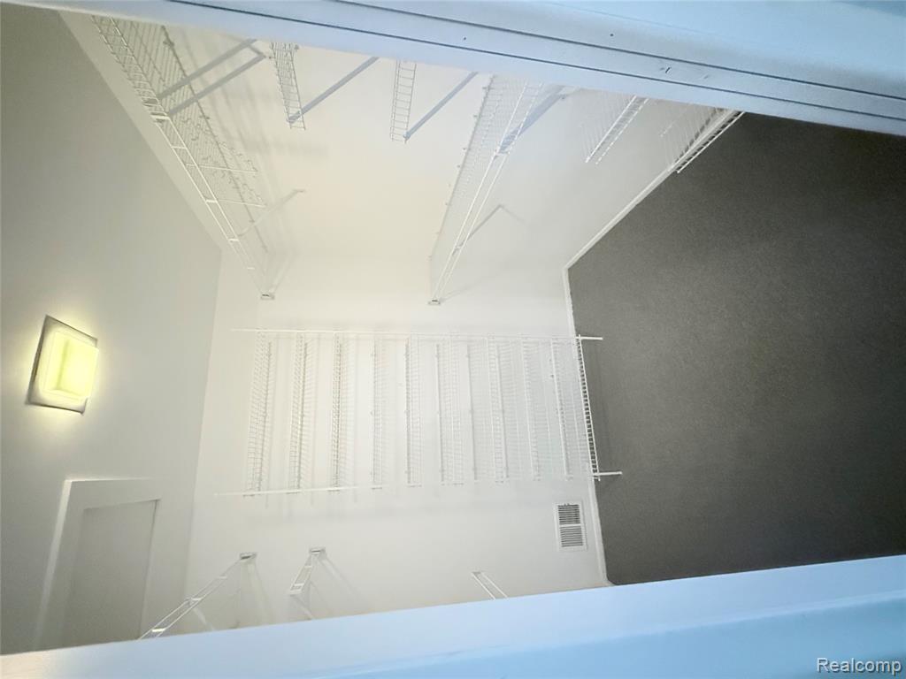 21660 Riverview Drive, Beverly Hills, MI 48025 — Photo 22