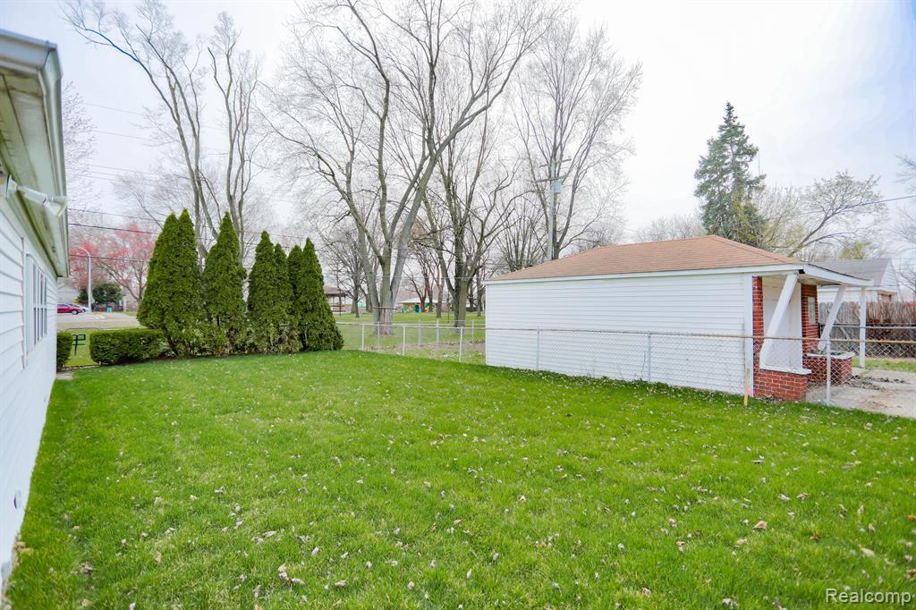 6832 Engleman, Center Line, MI 48015 — Photo 34