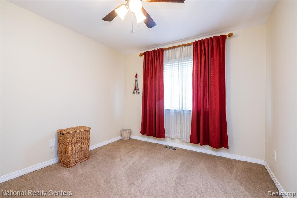 5382 HIGH RIDGE Drive, Ypsilanti, MI 48197 — Photo 35