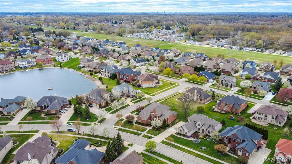 49759 Lakebridge Drive, Shelby Twp, MI 48315 — Photo 61