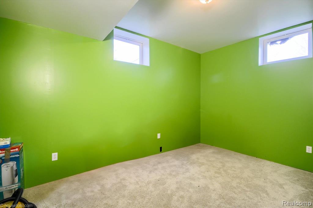 5732 COBBLESTONE Drive, North Branch, MI 48461 — Photo 33