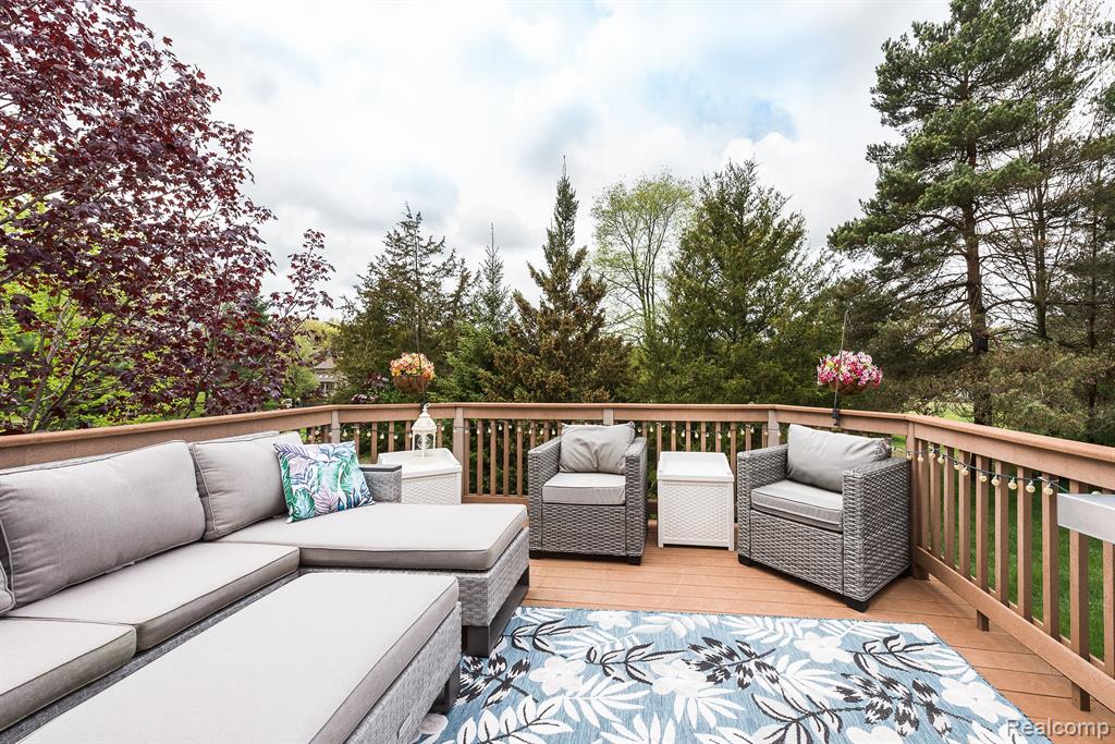 9730 TIOGA Trail N, Pinckney, MI 48169 — Photo 14