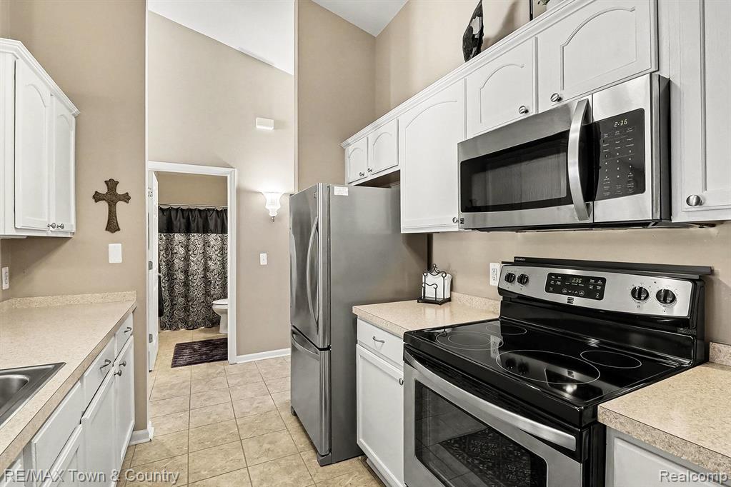 7241 Kings Way, Flushing, MI 48433 — Photo 10