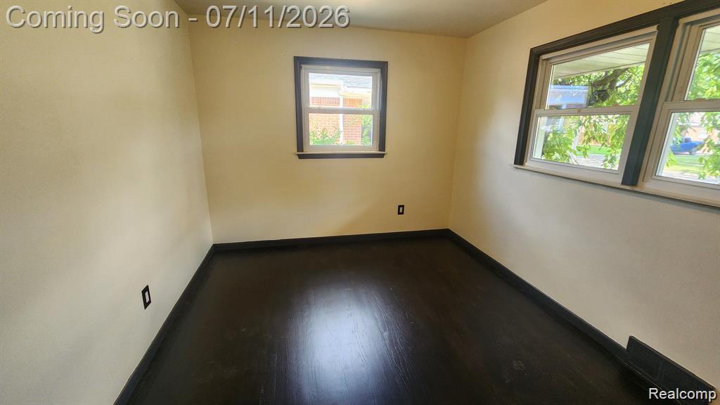 8315 Arnold Street, Dearborn Heights, MI 48127 — Photo 8