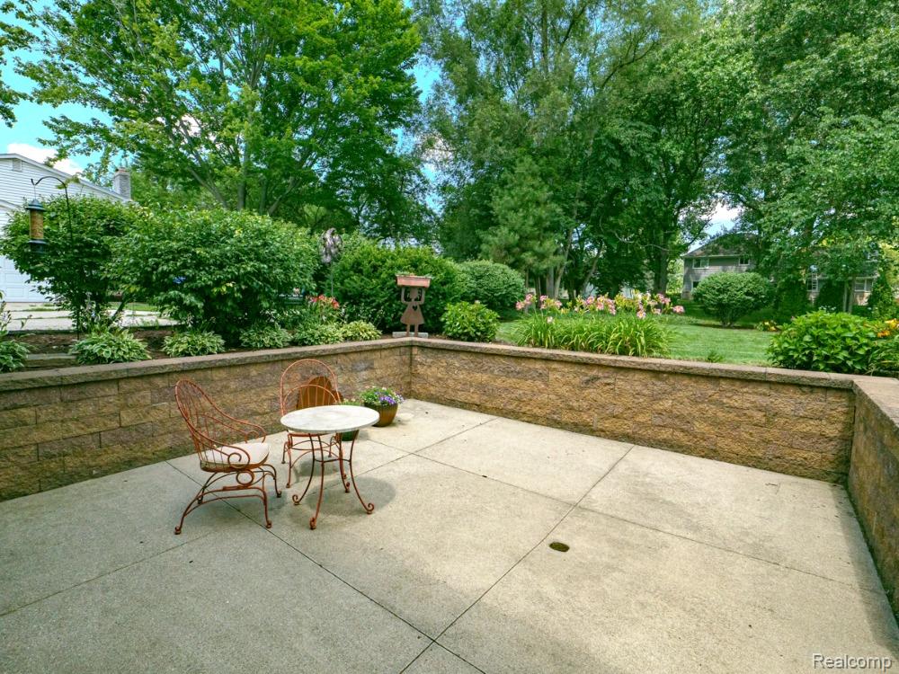 4923 Dusk Drive, Utica, MI 48316 — Photo 38