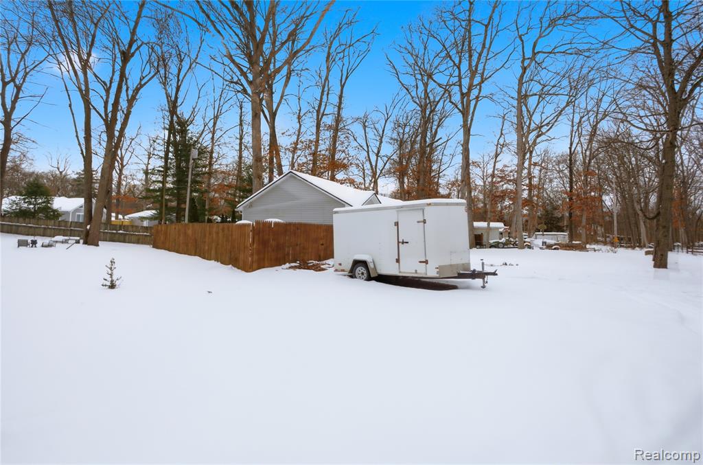 6522 Riverdale Road, Whitmore Lake, MI 48189 — Photo 23