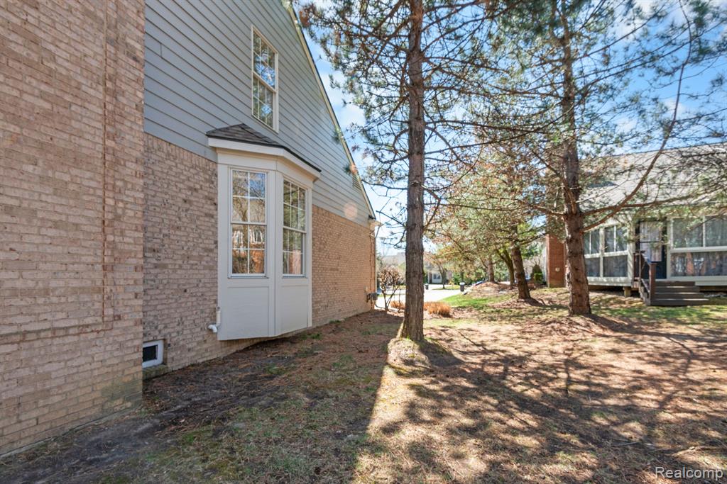 16420 Cypress, Northville, MI 48168 — Photo 41