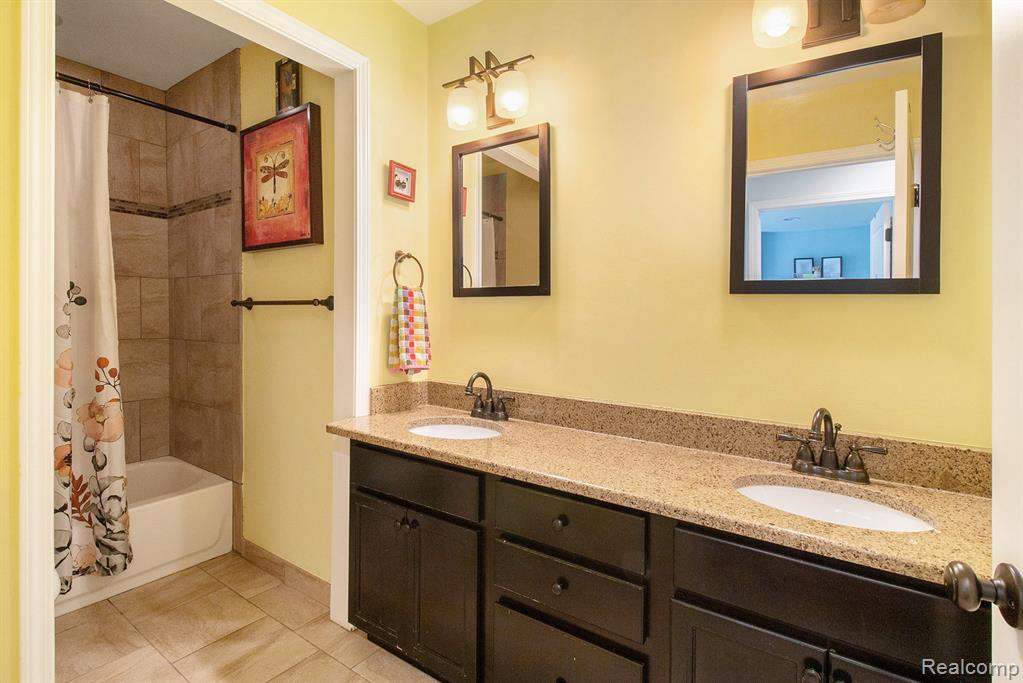 606 Hilldale Drive, Royal Oak, MI 48067 — Photo 29