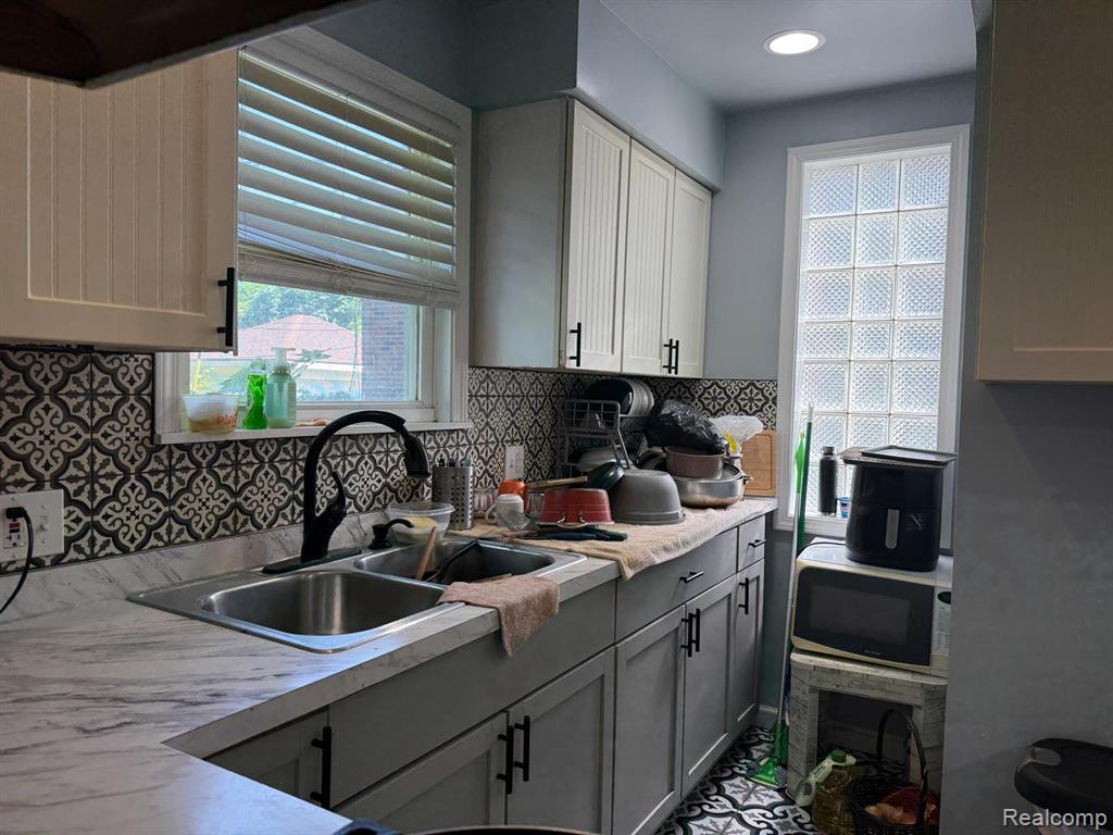 7840 Calhoun Street, Dearborn, MI 48126 — Photo 10