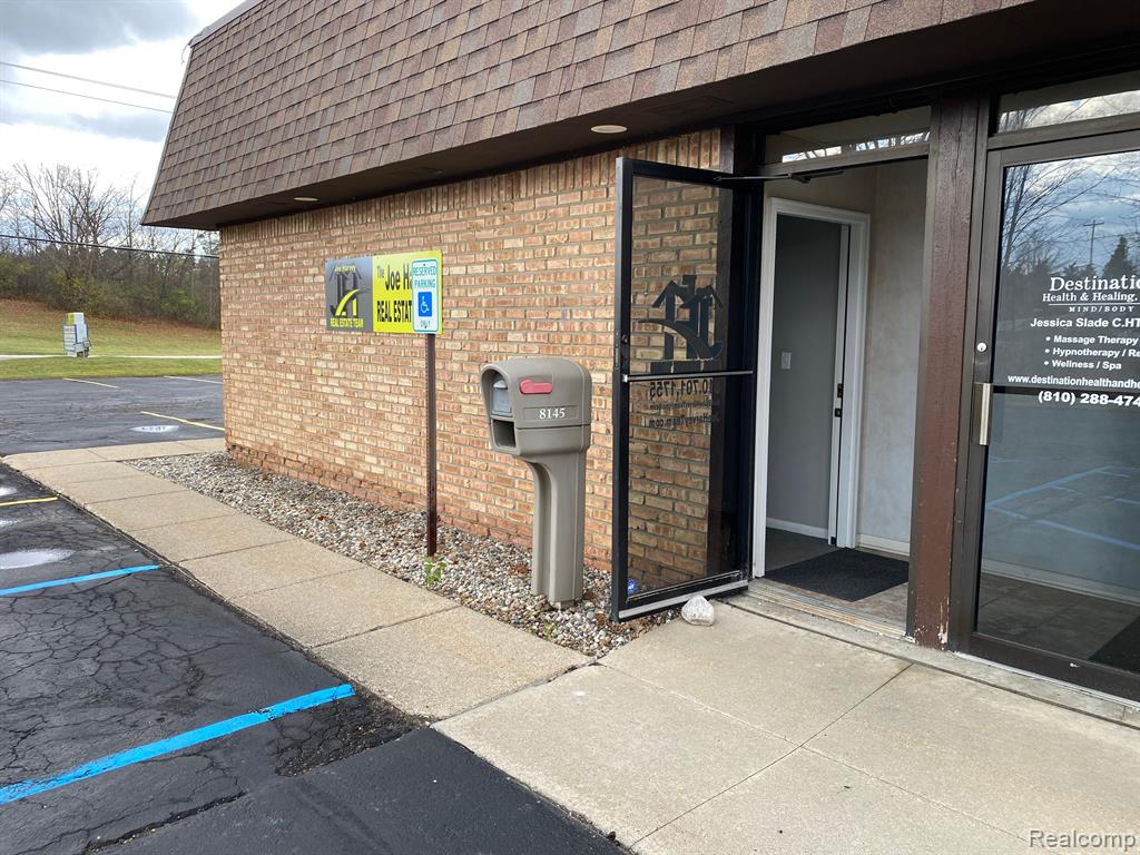 8145 S SAGINAW Street, Grand Blanc, MI 48439 — Photo 7