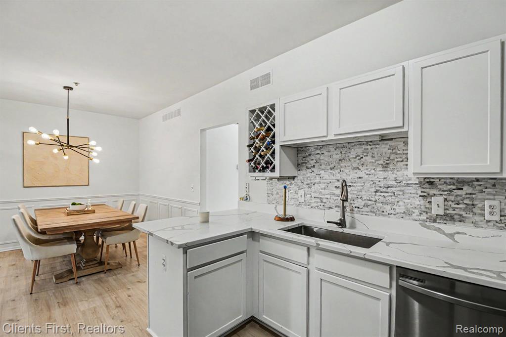 41639 Tera Lane, Novi, MI — Photo 14