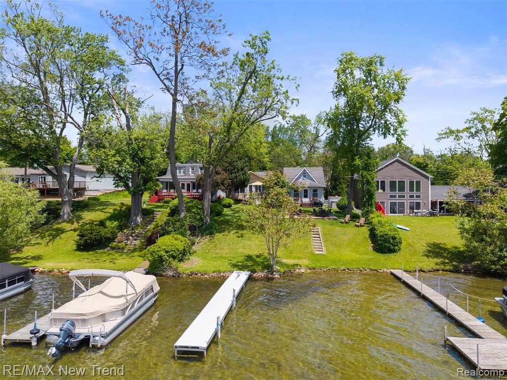 4044 Fieldview Avenue, West Bloomfield, MI 48324 — Photo 45