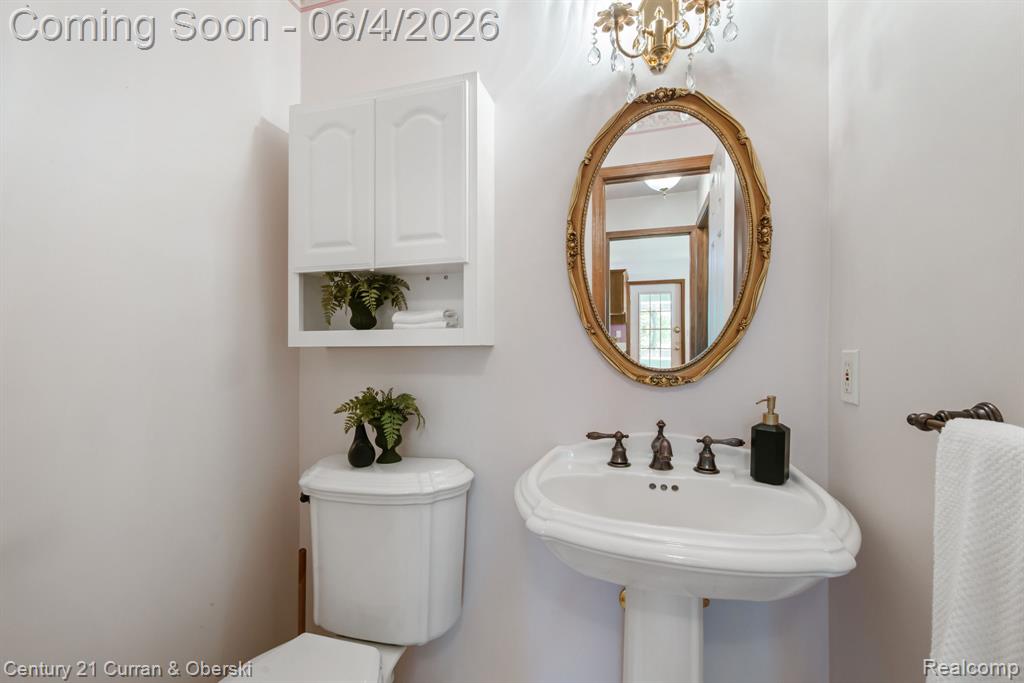53375 Martha Lane, Northville, MI 48167 — Photo 38